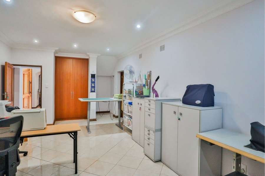 5 Bedroom Property for Sale in Xanadu Eco Park North West